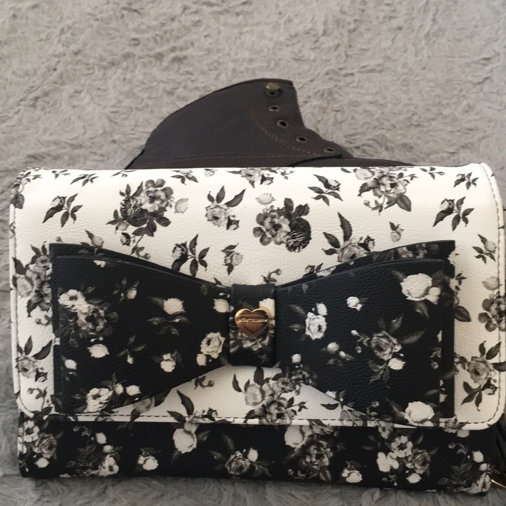 Handbag - Picture 4 of 5
